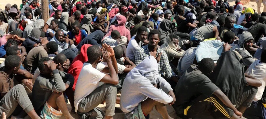 Sénégal : trois suspects arrêtés et 180 candidats à l’émigration irrégulière interceptés à Farafenni