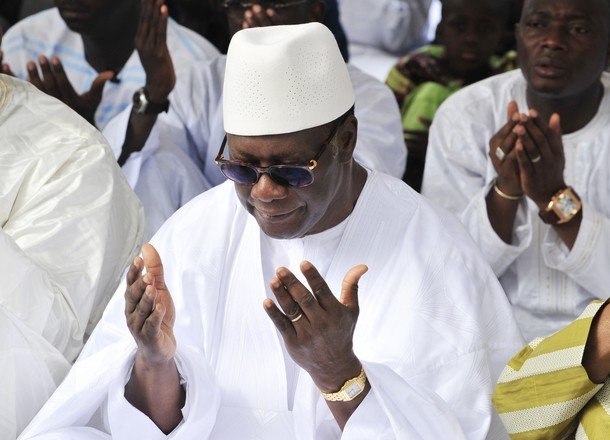 Ouattara prie à la grande mosquée d’Abobo pour la paix en Côte d’Ivoire