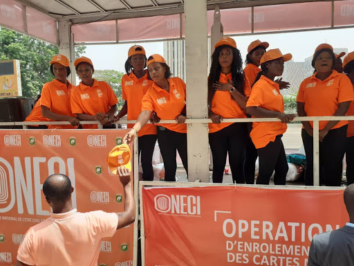 Distribution des CNI: les centres ouverts samedi à Abidjan