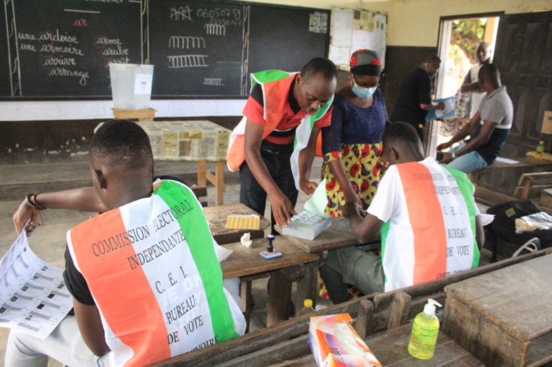 Législatives ivoiriennes: le climat socio-politique « reste tendu » dans des localités (observateur)