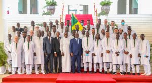 Macky Sall a remis l’étendard aux Lions du Sénégal mardi 04 décembre.