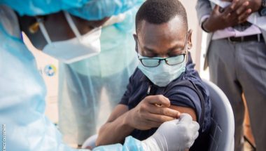 Le gouvernement autorise la prise de la 3è dose de vaccin anti-Covid et la vaccination des enfants