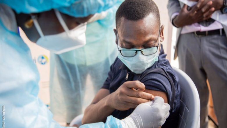 Le gouvernement autorise la prise de la 3è dose de vaccin anti-Covid et la vaccination des enfants