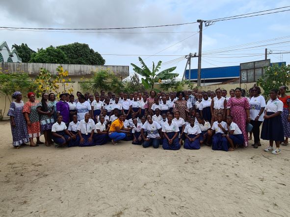 Côte d’Ivoire : LafargeHolcim sensibilise des élèves sur le changement climatique
