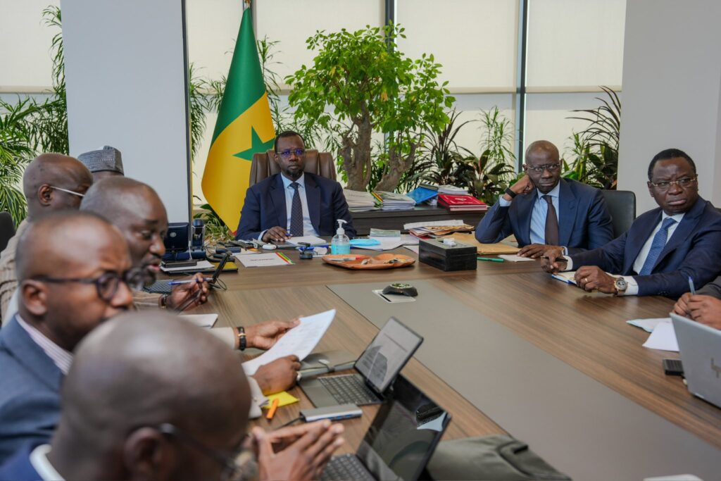 Sénégal : Ousmane Sonko mobilise l’État face à la menace d’un choc pétrolier