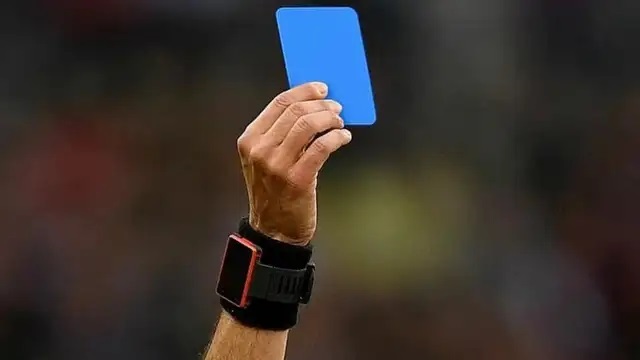 La FIFA clarifie : Pas de carton bleu dans les principales compétitions