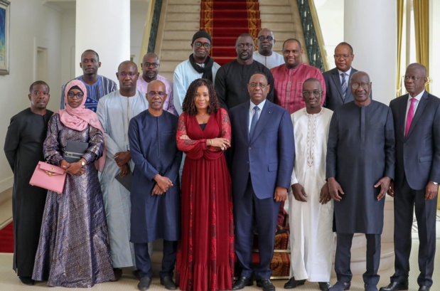 Macky Sall efface les dettes fiscales des entreprises de presse sénégalaises