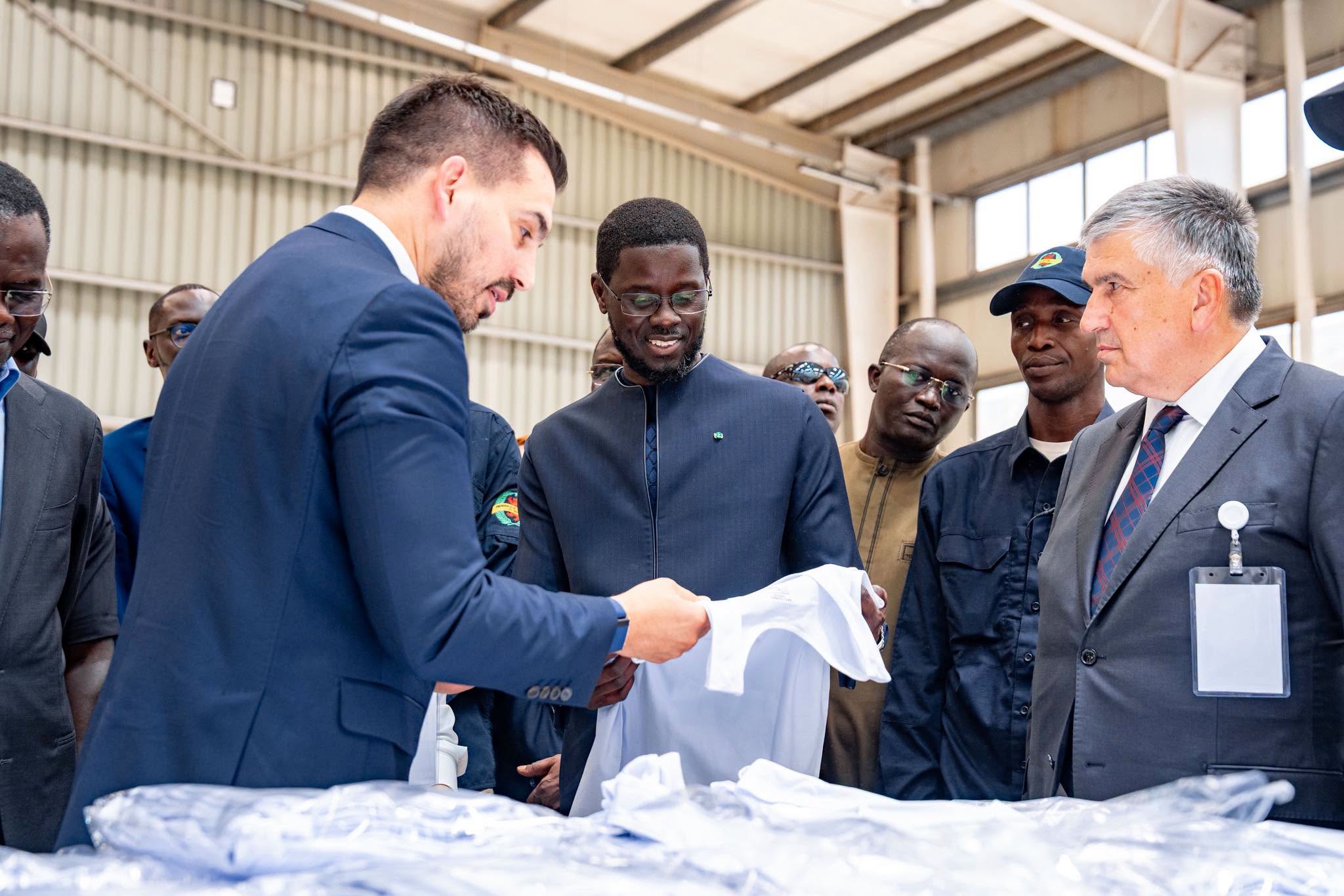 Sénégal : Diomaye Faye relance l’ambition d’une filière textile intégrée avec l’usine Avci Global