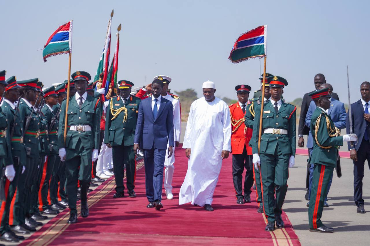Les présidents sénégalais et gambien réaffirment leur engagement envers des relations bilatérales solides