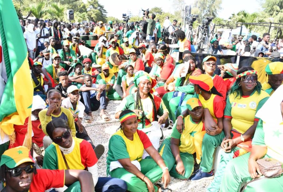 « Sénégal-Gambie : Victoire des Lions, l’enthousiasme s’installe timidement »