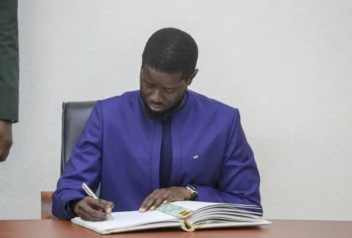 Le président Bassirou Diomaye Faye impulse une série de réformes majeures autour de la Constitution, de la décentralisation et des finances publiques